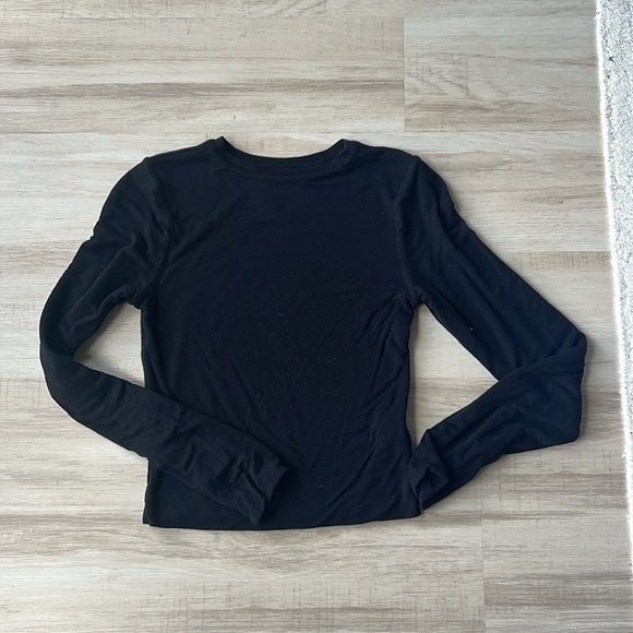 AYM Bourne top in black - Picture 2 of 4
